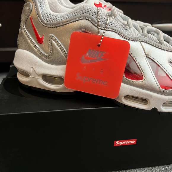 SUPREME x NIKE Air Max 96 2021 Men\'s 9.5 / Women\'s 11 main image 14